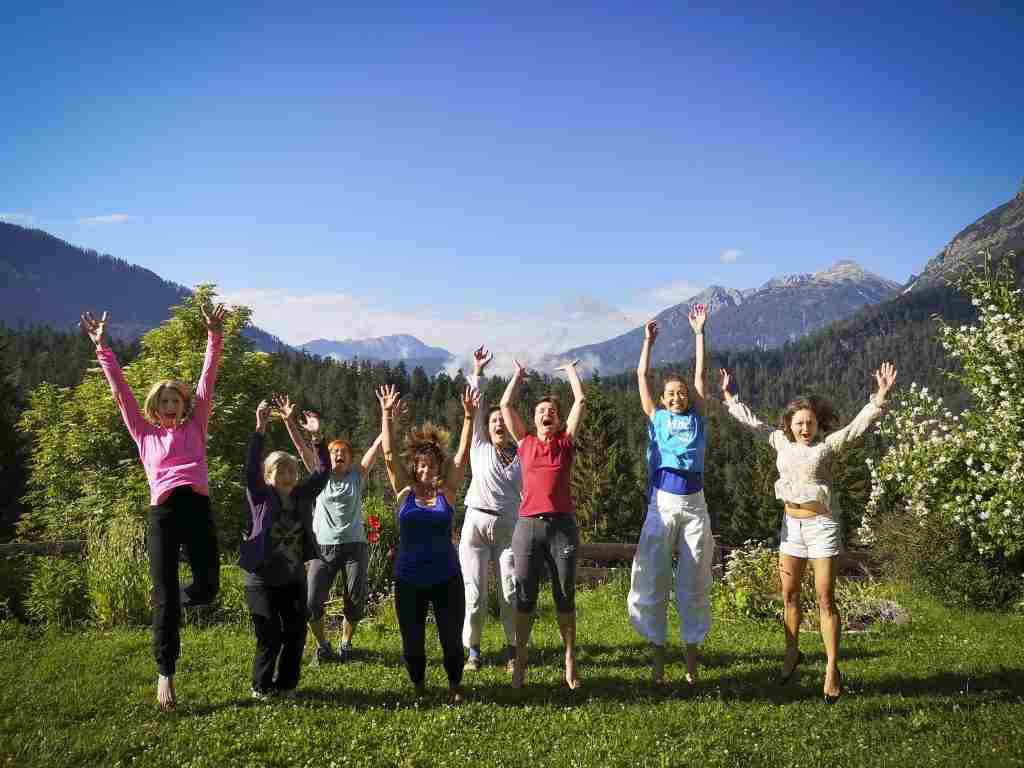 RESIDENTIAL RETREATS IN INDIA AND ABROAD